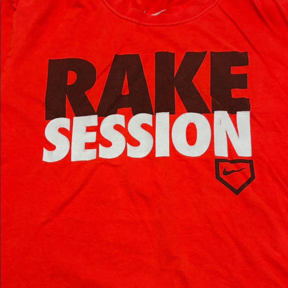 Nike Red Rake Session Tee - Picture 3 of 6